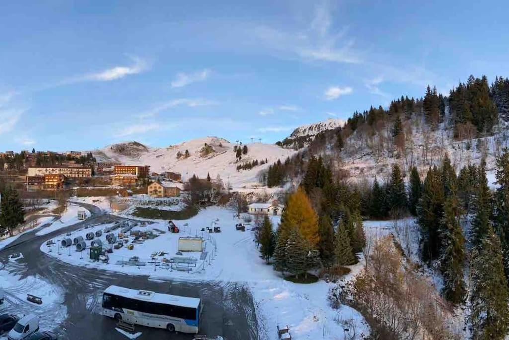 Studio Refait A Neuf Avec Balcon - Famille - Parking Couvert Chamrousse Ngoại thất bức ảnh